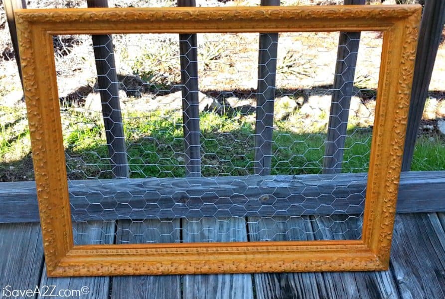 Frame With Chicken Wire for Pictures (EASY DIY)