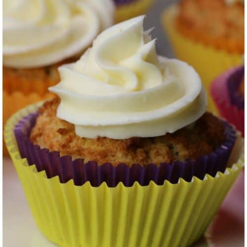 https://www.isavea2z.com/wp-content/uploads/2019/04/Sugar-Free-Vanilla-Cupcake-Recipe-2-500x500.jpg